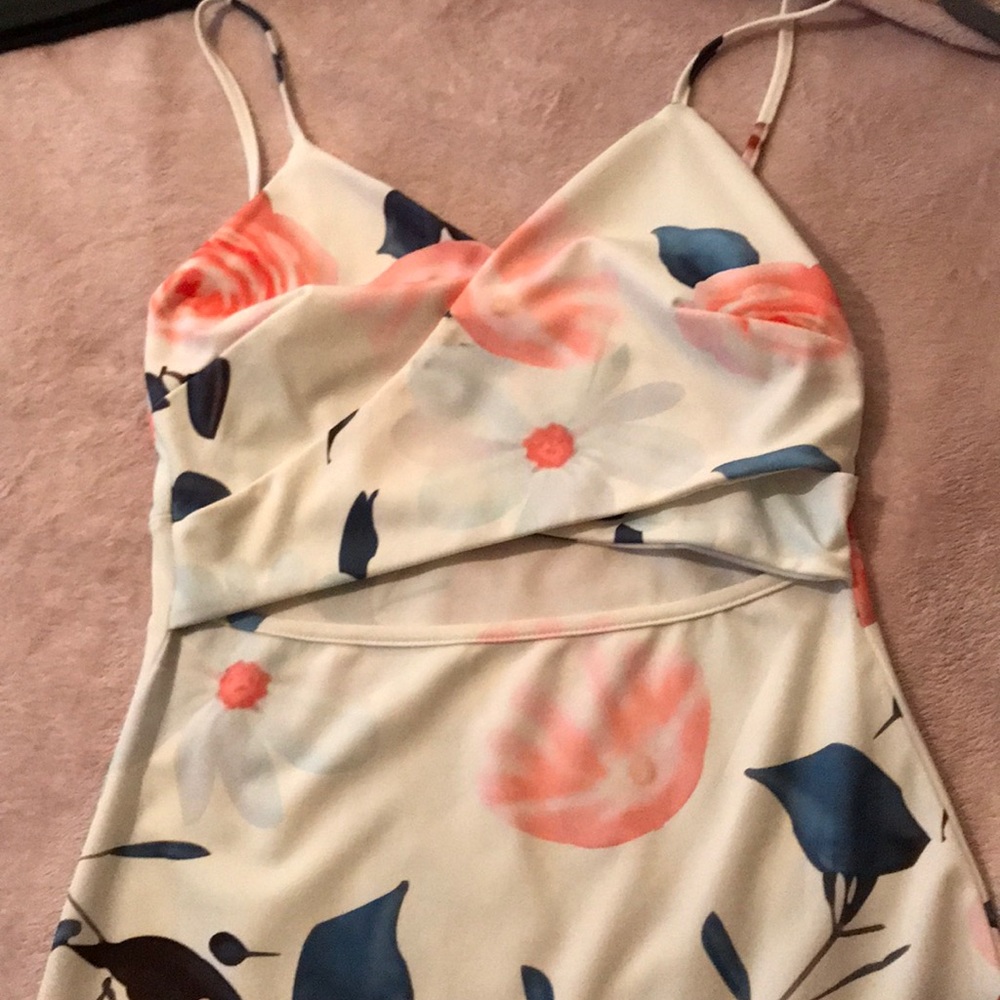 Fashion Nova floral dress sz S